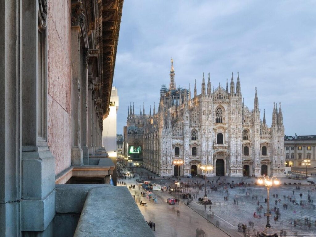The Glamore Milano Duomo by booking.com