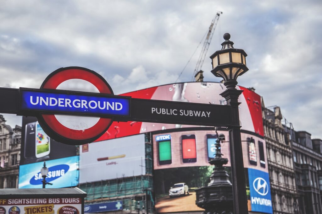underground, subway, london-534617.jpg